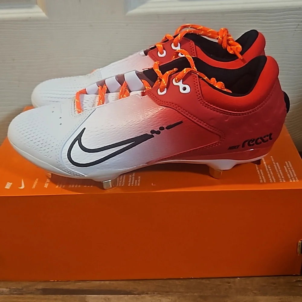 Nike Women's Hyperdiamond 4 Elite Metal Fastpitch Softball Cleats: RED: NIB: 9.5